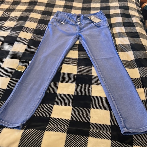 ModaXpress new with tags. Stretchy comfortable lightweight jeans/jeggings. - Picture 3 of 3